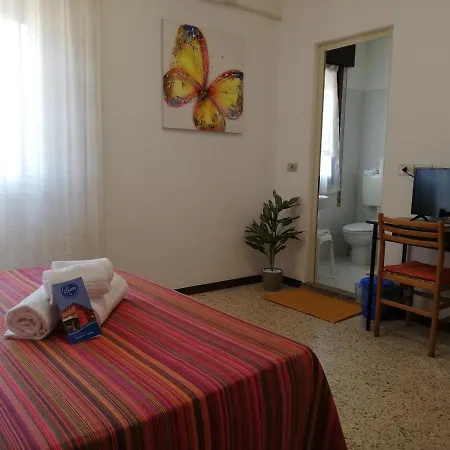 Laura Hotel