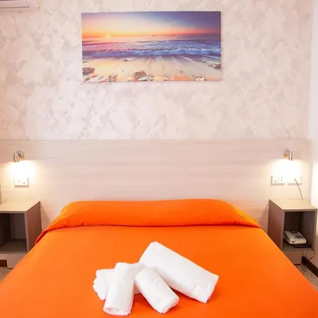 Laura Hotel *