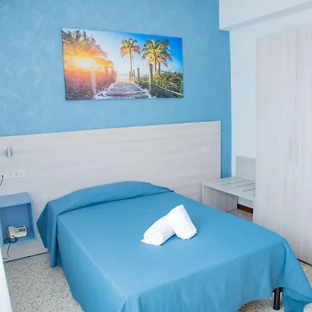 Laura Hotel