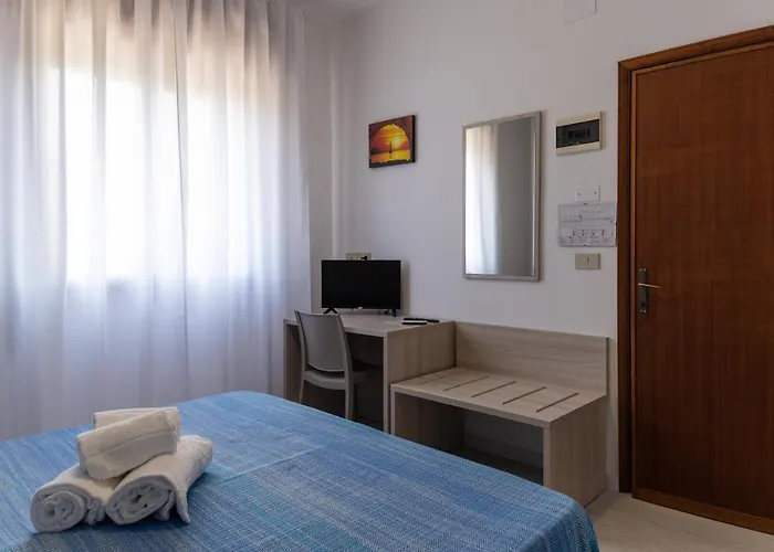 Laura Hotel