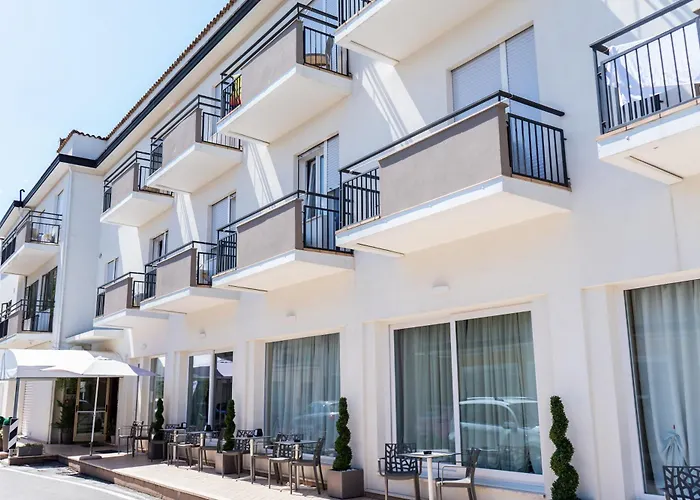 Laura Hotel